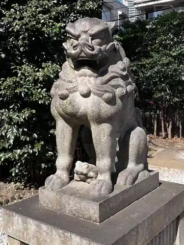 大鳥神社の狛犬