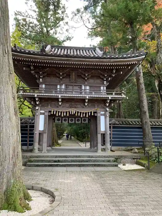那谷寺の山門・神門