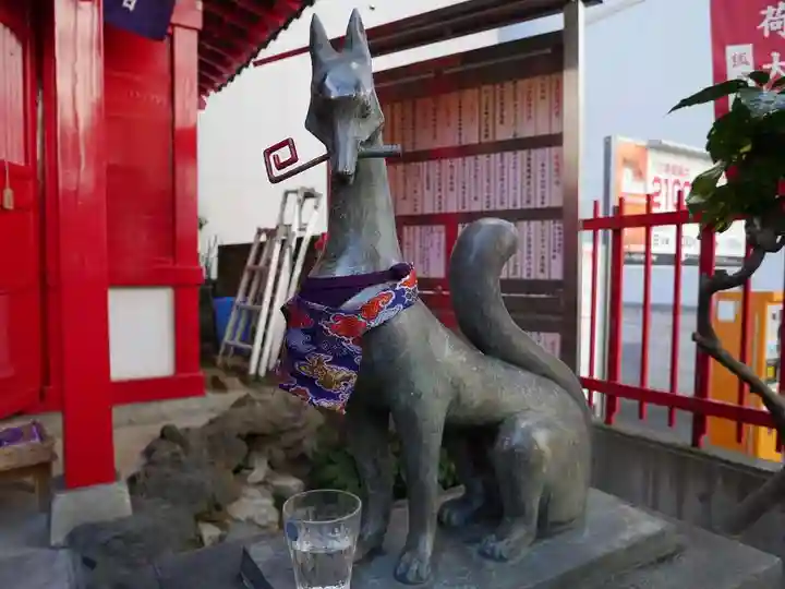 装束稲荷神社(王子稲荷神社境外摂社)の狛犬