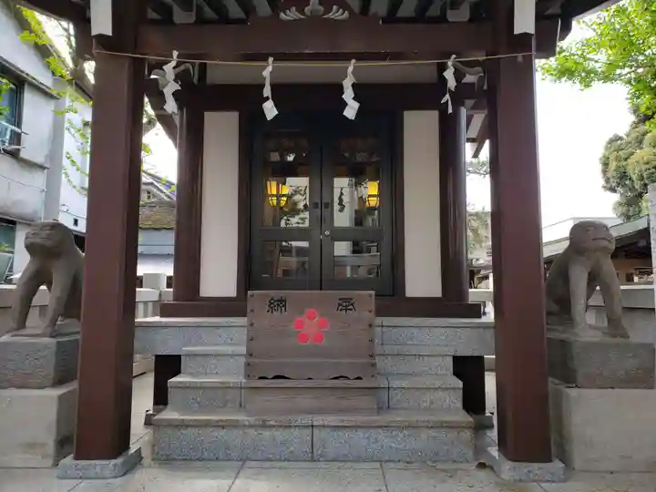 鎧神社の本殿・本堂
