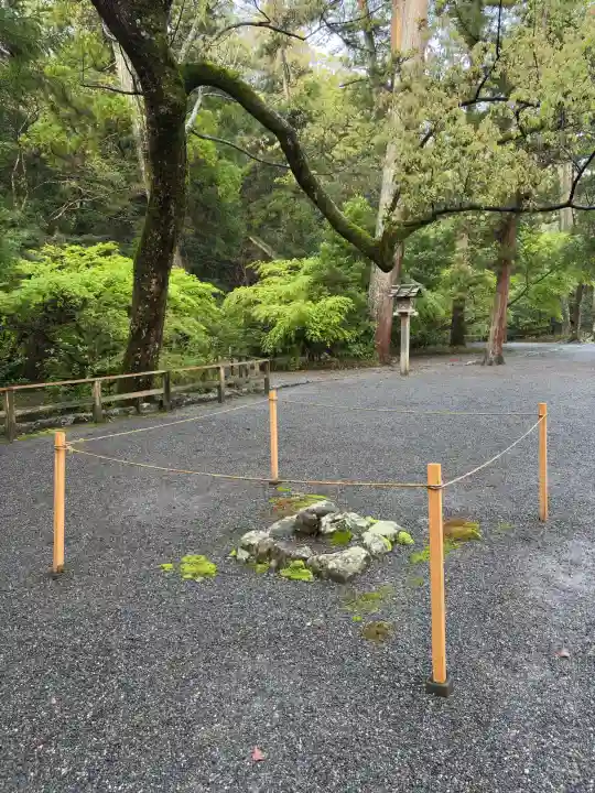 伊勢神宮外宮(豊受大神宮)の{uncategorized: "未分類", other: "その他", undefined: "問題あり", building: "その他建物", grave: "お墓", sacred_gate: "鳥居", guardian: "狛犬", statue: "像", buddha: "仏像", history: "歴史", nature: "自然", garden: "庭園", animal: "動物", pagoda: "塔", temizu: "手水舎", mountain_gate: "山門・神門", sanctuary: "本殿・本堂", subordinate: "末社・摂社", art: "芸術", scenery: "景色", jizo: "地蔵", ema: "絵馬", goshuin: "御朱印", omikuji: "おみくじ", items: "授与品その他", amulet: "お守り", goshuincho: "御朱印帳", eats: "食事", festival: "お祭り", votive_dance: "神楽", shichigosan: "七五三参", wedding: "結婚式", experience: "体験その他", initially: "初詣", around: "周辺", anti_infection: "感染症対策"}