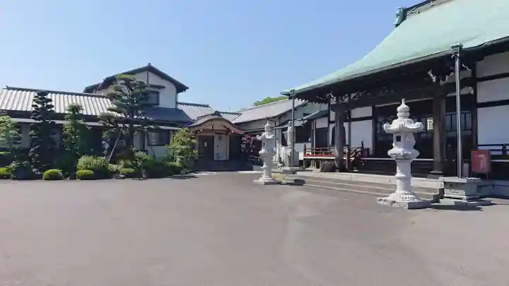 浄光寺の本殿・本堂