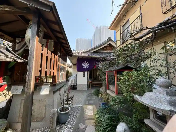 西念寺の{uncategorized: "未分類", other: "その他", undefined: "問題あり", building: "その他建物", grave: "お墓", sacred_gate: "鳥居", guardian: "狛犬", statue: "像", buddha: "仏像", history: "歴史", nature: "自然", garden: "庭園", animal: "動物", pagoda: "塔", temizu: "手水舎", mountain_gate: "山門・神門", sanctuary: "本殿・本堂", subordinate: "末社・摂社", art: "芸術", scenery: "景色", jizo: "地蔵", ema: "絵馬", goshuin: "御朱印", omikuji: "おみくじ", items: "授与品その他", amulet: "お守り", goshuincho: "御朱印帳", eats: "食事", festival: "お祭り", votive_dance: "神楽", shichigosan: "七五三参", wedding: "結婚式", experience: "体験その他", initially: "初詣", around: "周辺", anti_infection: "感染症対策"}