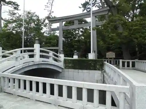 寒川神社の鳥居