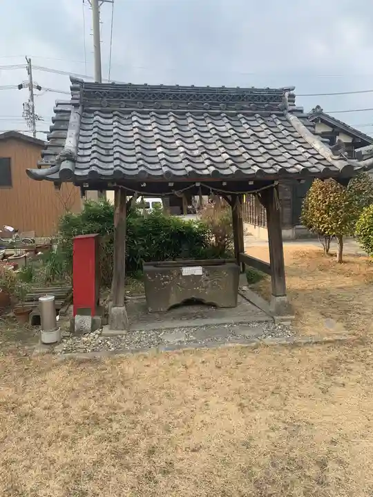 藤島神社の手水舎