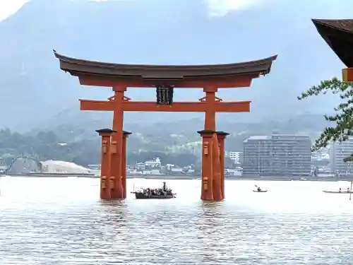 厳島神社(広島県)