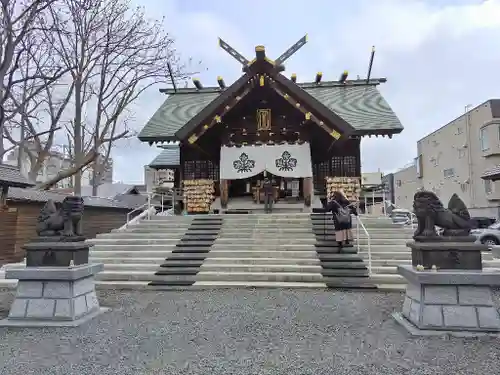 札幌諏訪神社の本殿・本堂