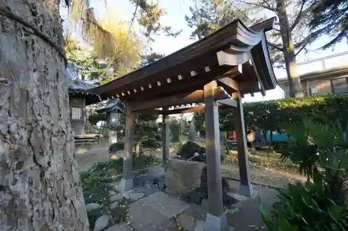 茂侶神社の手水舎