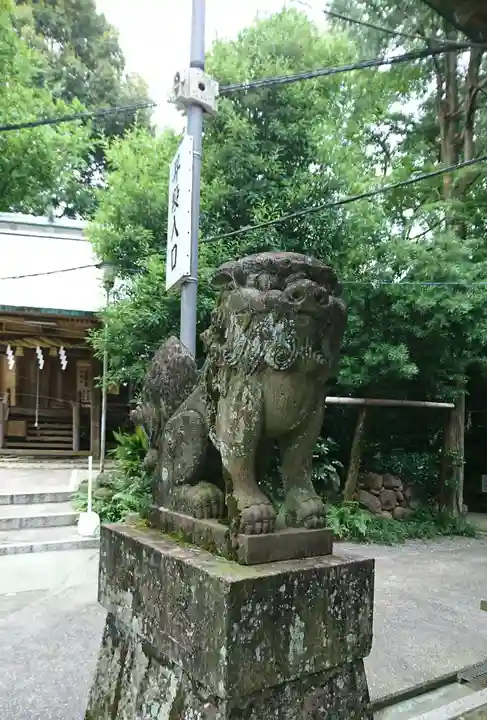立田阿蘇三宮神社の狛犬