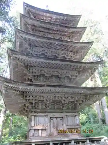 出羽神社(出羽三山神社)～三神合祭殿～の塔