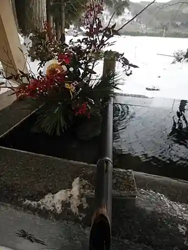 高司神社〜むすびの神の鎮まる社〜の手水