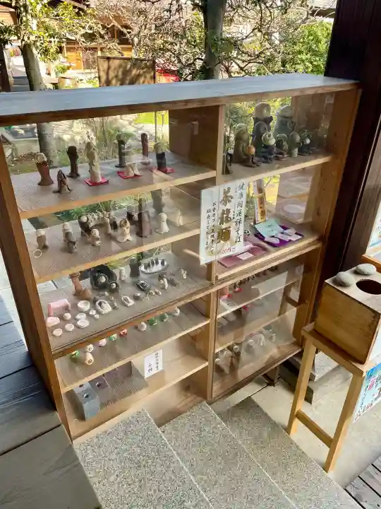 海蔵院の{uncategorized: "未分類", other: "その他", undefined: "問題あり", building: "その他建物", grave: "お墓", sacred_gate: "鳥居", guardian: "狛犬", statue: "像", buddha: "仏像", history: "歴史", nature: "自然", garden: "庭園", animal: "動物", pagoda: "塔", temizu: "手水舎", mountain_gate: "山門・神門", sanctuary: "本殿・本堂", subordinate: "末社・摂社", art: "芸術", scenery: "景色", jizo: "地蔵", ema: "絵馬", goshuin: "御朱印", omikuji: "おみくじ", items: "授与品その他", amulet: "お守り", goshuincho: "御朱印帳", eats: "食事", festival: "お祭り", votive_dance: "神楽", shichigosan: "七五三参", wedding: "結婚式", experience: "体験その他", initially: "初詣", around: "周辺", anti_infection: "感染症対策"}