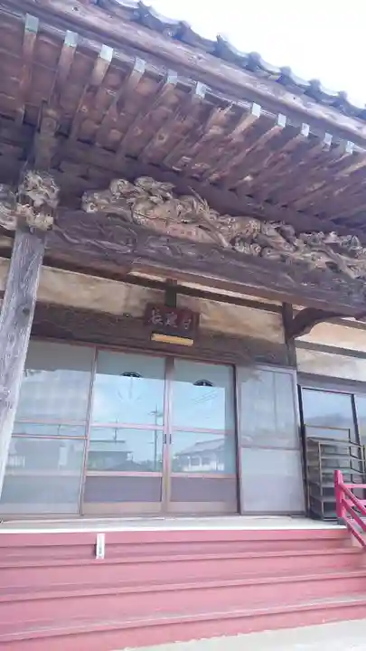 長建寺の本殿・本堂