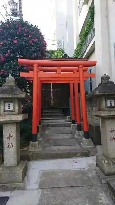 繁栄稲荷神社の鳥居