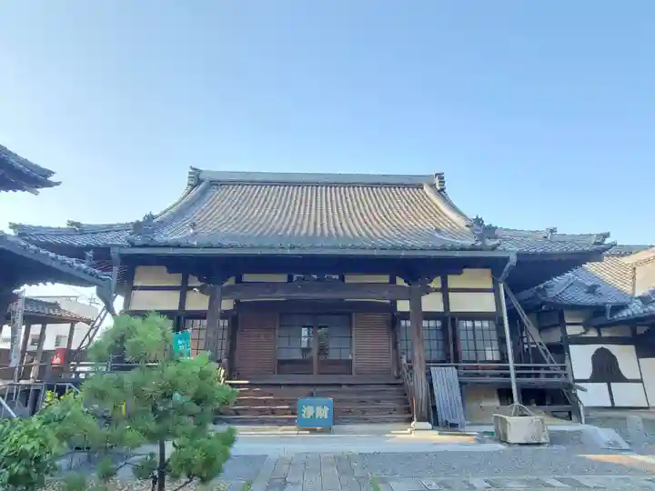 光照院の本殿・本堂