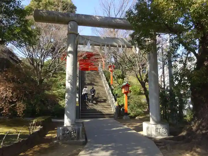 穴八幡宮の鳥居