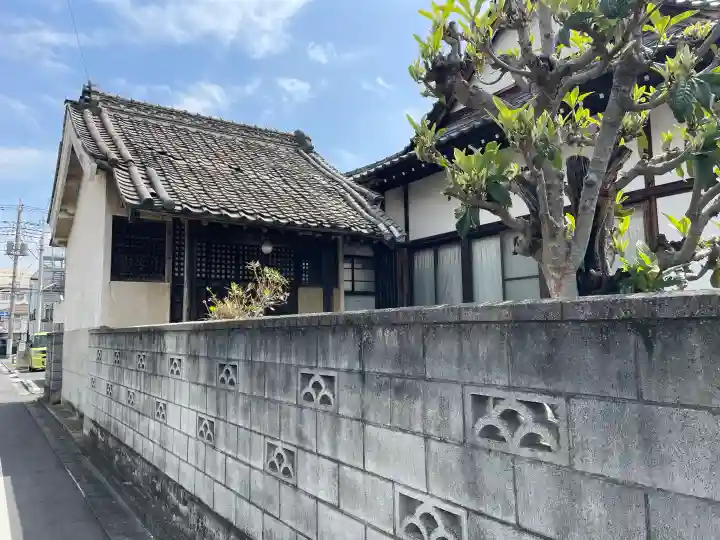 賢勝院の{uncategorized: "未分類", other: "その他", undefined: "問題あり", building: "その他建物", grave: "お墓", sacred_gate: "鳥居", guardian: "狛犬", statue: "像", buddha: "仏像", history: "歴史", nature: "自然", garden: "庭園", animal: "動物", pagoda: "塔", temizu: "手水舎", mountain_gate: "山門・神門", sanctuary: "本殿・本堂", subordinate: "末社・摂社", art: "芸術", scenery: "景色", jizo: "地蔵", ema: "絵馬", goshuin: "御朱印", omikuji: "おみくじ", items: "授与品その他", amulet: "お守り", goshuincho: "御朱印帳", eats: "食事", festival: "お祭り", votive_dance: "神楽", shichigosan: "七五三参", wedding: "結婚式", experience: "体験その他", initially: "初詣", around: "周辺", anti_infection: "感染症対策"}