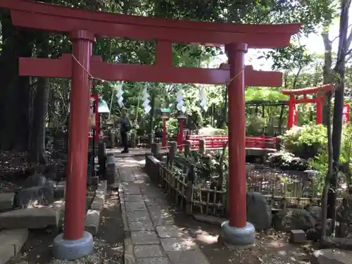 世田谷八幡宮の鳥居