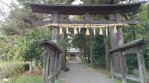 三ケ尻八幡神社の鳥居