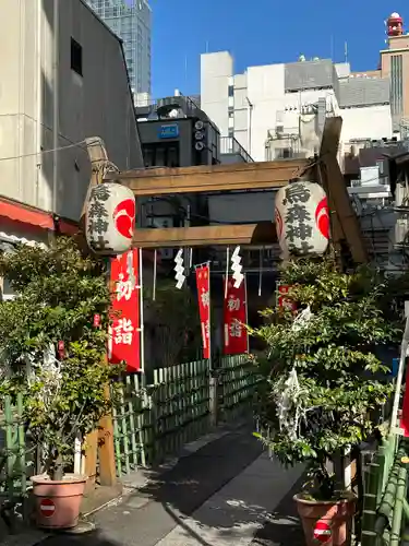 烏森神社の鳥居