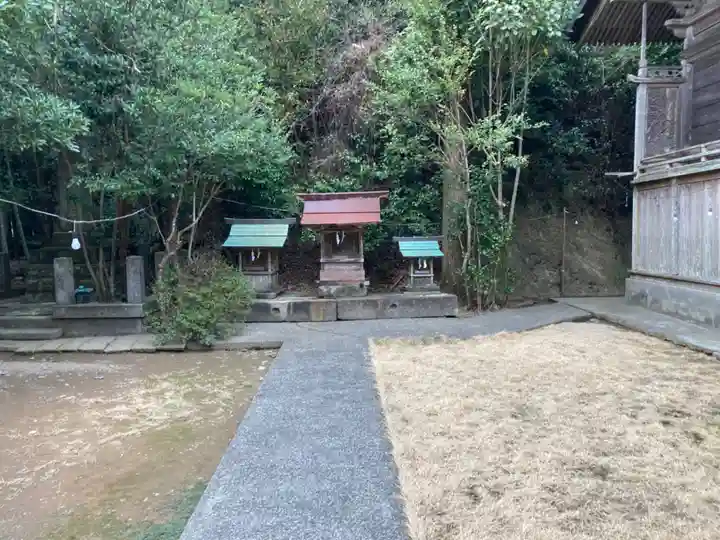 大里八幡神社の末社・摂社