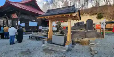 高屋敷稲荷神社の手水舎