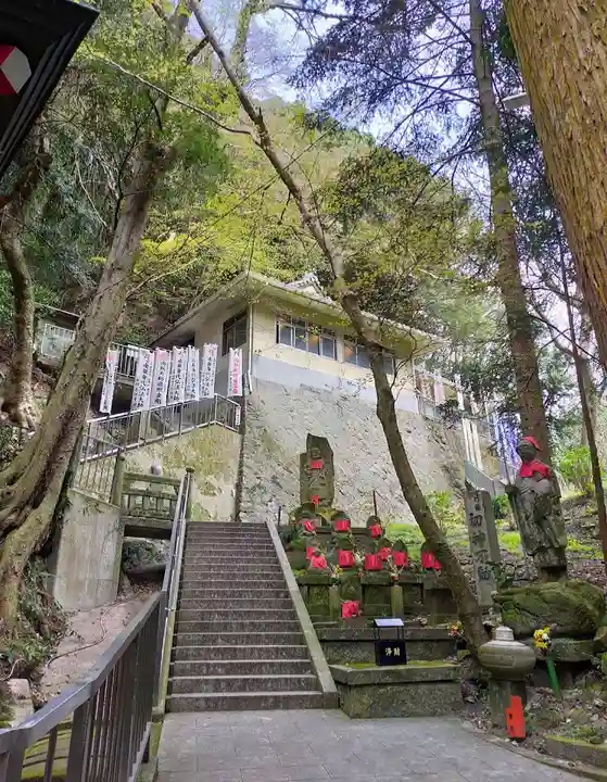 奥之院(岩屋寺)のその他建物