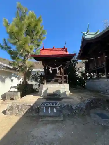 坂八幡神社の{uncategorized: "未分類", other: "その他", undefined: "問題あり", building: "その他建物", grave: "お墓", sacred_gate: "鳥居", guardian: "狛犬", statue: "像", buddha: "仏像", history: "歴史", nature: "自然", garden: "庭園", animal: "動物", pagoda: "塔", temizu: "手水舎", mountain_gate: "山門・神門", sanctuary: "本殿・本堂", subordinate: "末社・摂社", art: "芸術", scenery: "景色", jizo: "地蔵", ema: "絵馬", goshuin: "御朱印", omikuji: "おみくじ", items: "授与品その他", amulet: "お守り", goshuincho: "御朱印帳", eats: "食事", festival: "お祭り", votive_dance: "神楽", shichigosan: "七五三参", wedding: "結婚式", experience: "体験その他", initially: "初詣", around: "周辺", anti_infection: "感染症対策"}