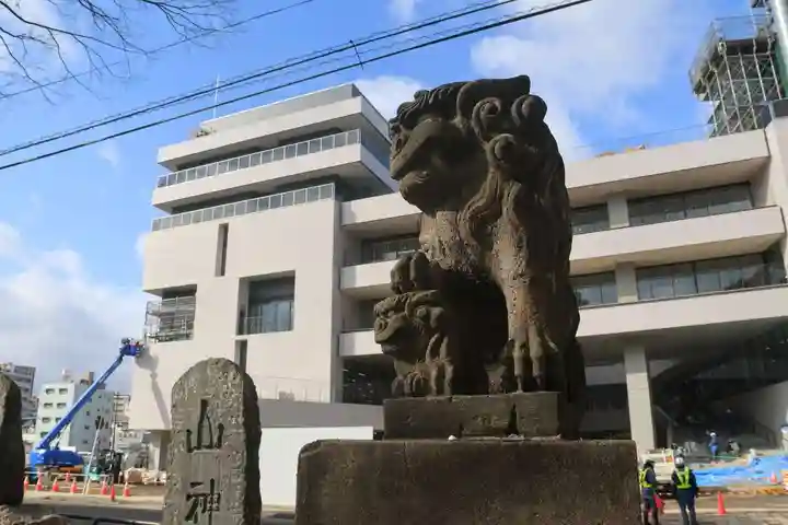 阿邪訶根神社の狛犬