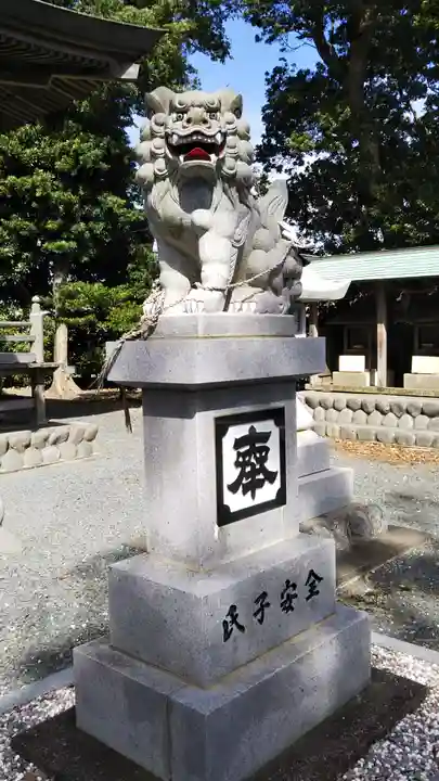 矢柄神社の狛犬