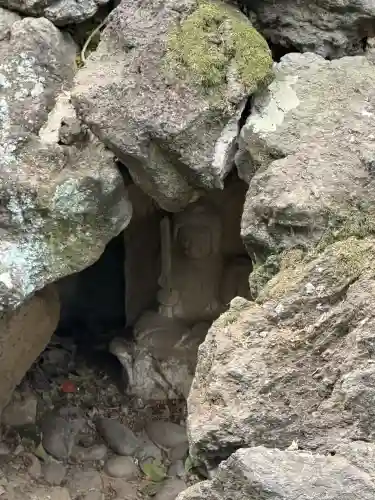 成田山川越別院の{uncategorized: "未分類", other: "その他", undefined: "問題あり", building: "その他建物", grave: "お墓", sacred_gate: "鳥居", guardian: "狛犬", statue: "像", buddha: "仏像", history: "歴史", nature: "自然", garden: "庭園", animal: "動物", pagoda: "塔", temizu: "手水舎", mountain_gate: "山門・神門", sanctuary: "本殿・本堂", subordinate: "末社・摂社", art: "芸術", scenery: "景色", jizo: "地蔵", ema: "絵馬", goshuin: "御朱印", omikuji: "おみくじ", items: "授与品その他", amulet: "お守り", goshuincho: "御朱印帳", eats: "食事", festival: "お祭り", votive_dance: "神楽", shichigosan: "七五三参", wedding: "結婚式", experience: "体験その他", initially: "初詣", around: "周辺", anti_infection: "感染症対策"}