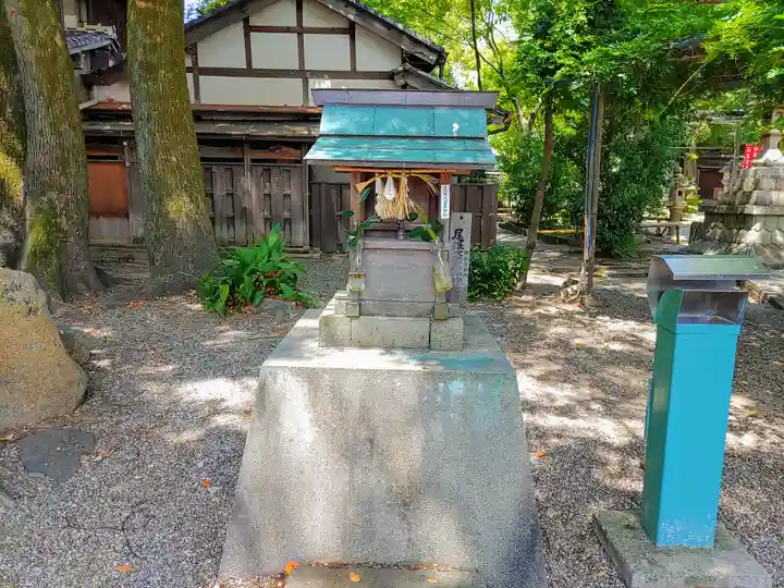 六所社(下飯田)の末社・摂社