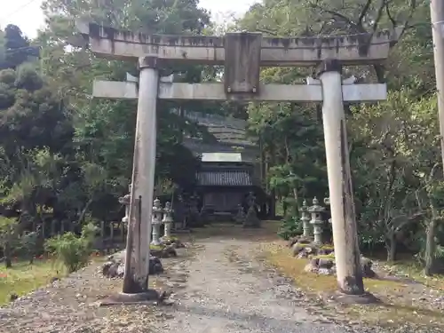 藤下若宮八幡神社の鳥居