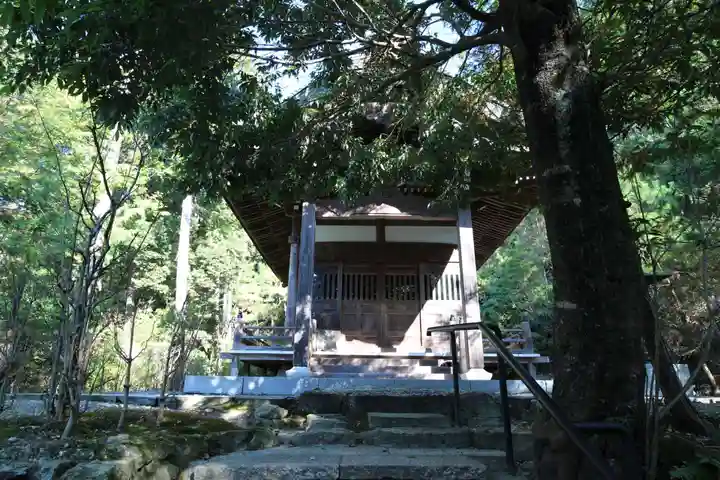 鏑射寺の本殿・本堂