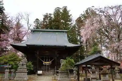 田村神社の本殿・本堂