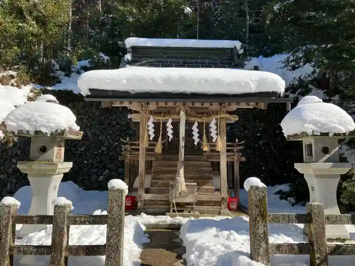 愛宕神社(阿多古神社)の末社・摂社