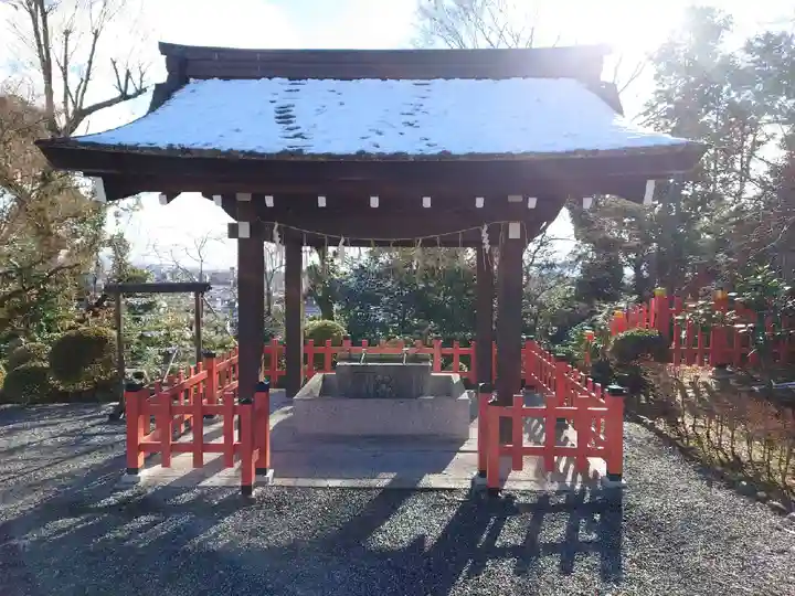 建勲神社の手水舎