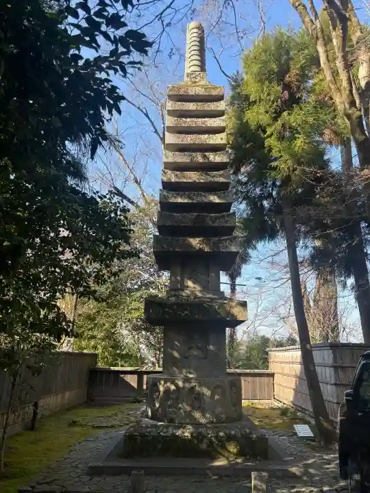 法然院の{uncategorized: "未分類", other: "その他", undefined: "問題あり", building: "その他建物", grave: "お墓", sacred_gate: "鳥居", guardian: "狛犬", statue: "像", buddha: "仏像", history: "歴史", nature: "自然", garden: "庭園", animal: "動物", pagoda: "塔", temizu: "手水舎", mountain_gate: "山門・神門", sanctuary: "本殿・本堂", subordinate: "末社・摂社", art: "芸術", scenery: "景色", jizo: "地蔵", ema: "絵馬", goshuin: "御朱印", omikuji: "おみくじ", items: "授与品その他", amulet: "お守り", goshuincho: "御朱印帳", eats: "食事", festival: "お祭り", votive_dance: "神楽", shichigosan: "七五三参", wedding: "結婚式", experience: "体験その他", initially: "初詣", around: "周辺", anti_infection: "感染症対策"}