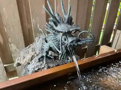 鶴峯八幡宮の手水舎