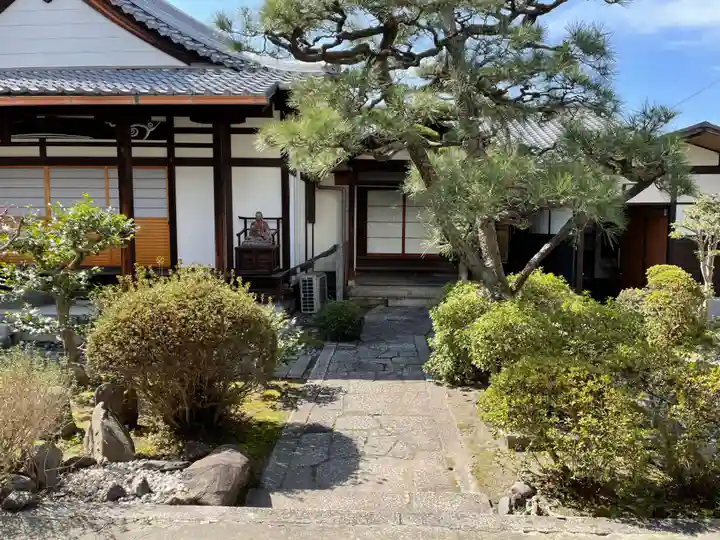 光明寺の庭園