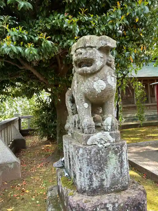 下多賀神社の{uncategorized: "未分類", other: "その他", undefined: "問題あり", building: "その他建物", grave: "お墓", sacred_gate: "鳥居", guardian: "狛犬", statue: "像", buddha: "仏像", history: "歴史", nature: "自然", garden: "庭園", animal: "動物", pagoda: "塔", temizu: "手水舎", mountain_gate: "山門・神門", sanctuary: "本殿・本堂", subordinate: "末社・摂社", art: "芸術", scenery: "景色", jizo: "地蔵", ema: "絵馬", goshuin: "御朱印", omikuji: "おみくじ", items: "授与品その他", amulet: "お守り", goshuincho: "御朱印帳", eats: "食事", festival: "お祭り", votive_dance: "神楽", shichigosan: "七五三参", wedding: "結婚式", experience: "体験その他", initially: "初詣", around: "周辺", anti_infection: "感染症対策"}