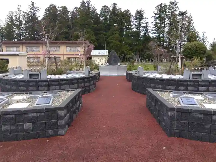 本誓寺(新潟県)