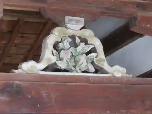 山梨岡神社の芸術