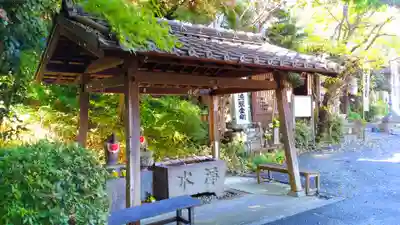 弥勒寺の手水舎