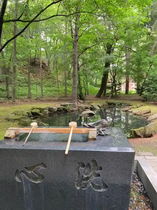 音更神社の手水舎