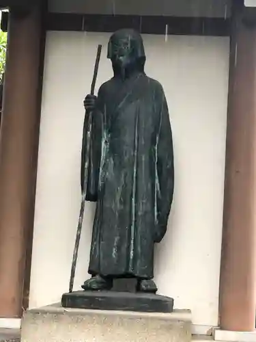 湊川神社の像