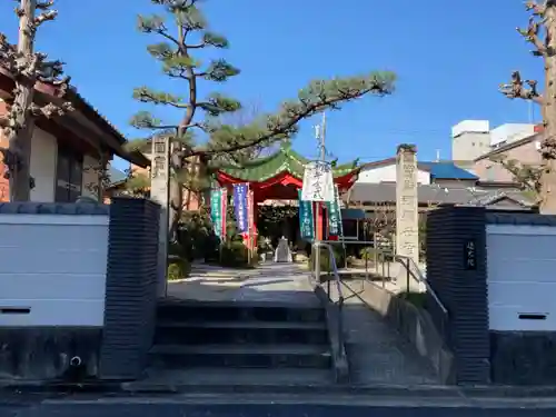 蓮光院 初馬寺の山門