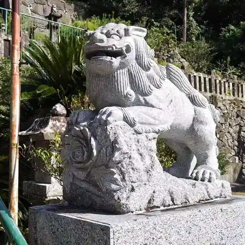 加津佐温泉神社の狛犬