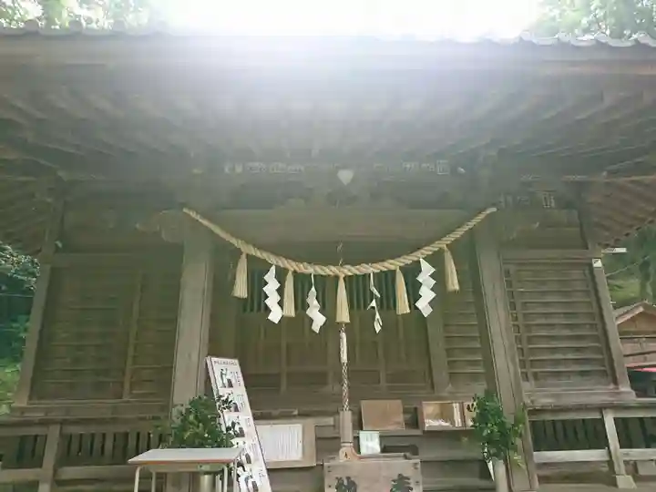 高尾山麓氷川神社の本殿・本堂
