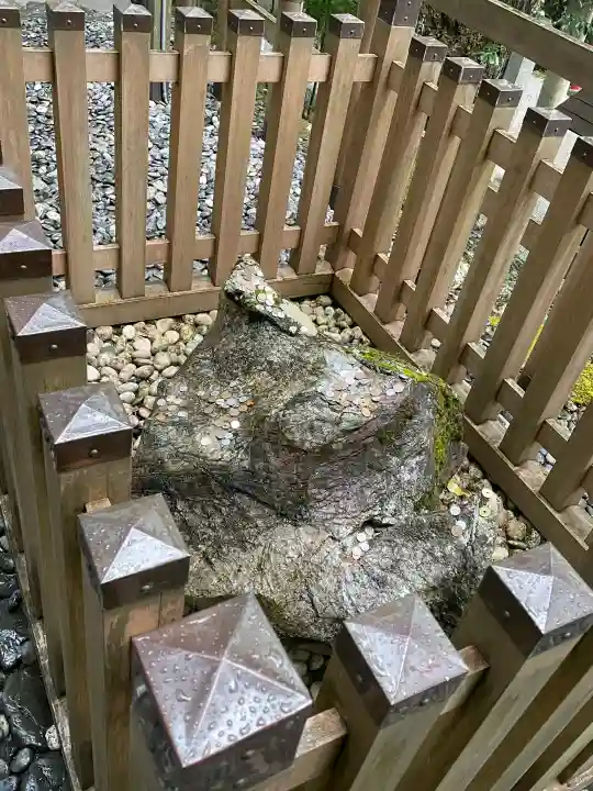 天河大辨財天社の{uncategorized: "未分類", other: "その他", undefined: "問題あり", building: "その他建物", grave: "お墓", sacred_gate: "鳥居", guardian: "狛犬", statue: "像", buddha: "仏像", history: "歴史", nature: "自然", garden: "庭園", animal: "動物", pagoda: "塔", temizu: "手水舎", mountain_gate: "山門・神門", sanctuary: "本殿・本堂", subordinate: "末社・摂社", art: "芸術", scenery: "景色", jizo: "地蔵", ema: "絵馬", goshuin: "御朱印", omikuji: "おみくじ", items: "授与品その他", amulet: "お守り", goshuincho: "御朱印帳", eats: "食事", festival: "お祭り", votive_dance: "神楽", shichigosan: "七五三参", wedding: "結婚式", experience: "体験その他", initially: "初詣", around: "周辺", anti_infection: "感染症対策"}